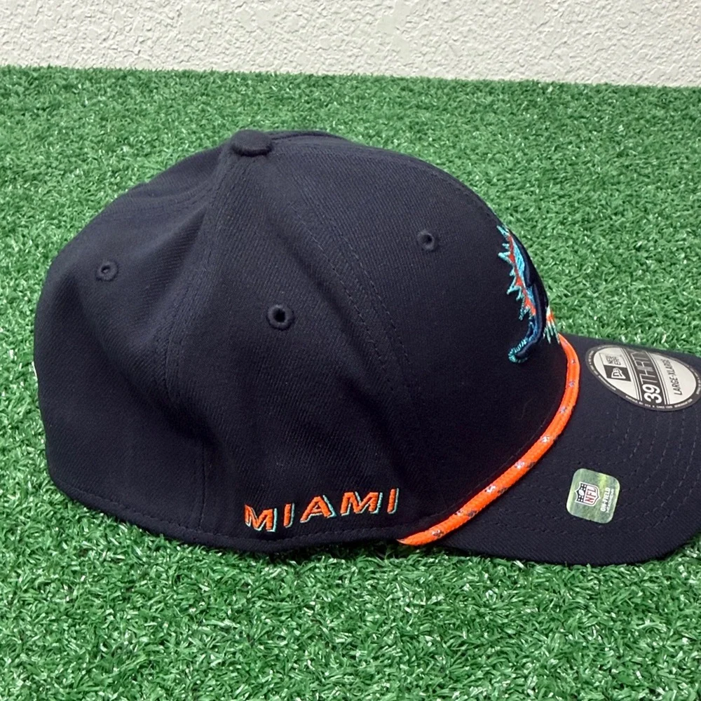 New Era 39THIRTY Cap Miami Dolphins On-Field Hat Size Large-XLarge - Picture 4 of 8